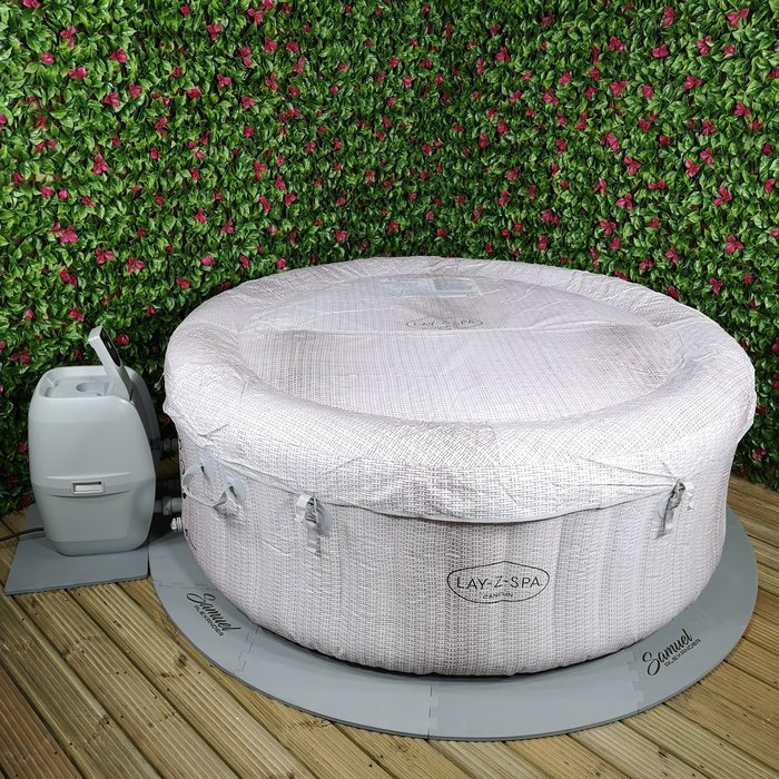 The Range | Samuel Alexander Samuel Alexander Foam Spa Pool And Hot Tub Floor Protector-Mat Accessory - Grey Samuel Alexander Samuel Alexander Foam Spa Pool And Hot Tub Floor Protector-Mat Accessory - Grey