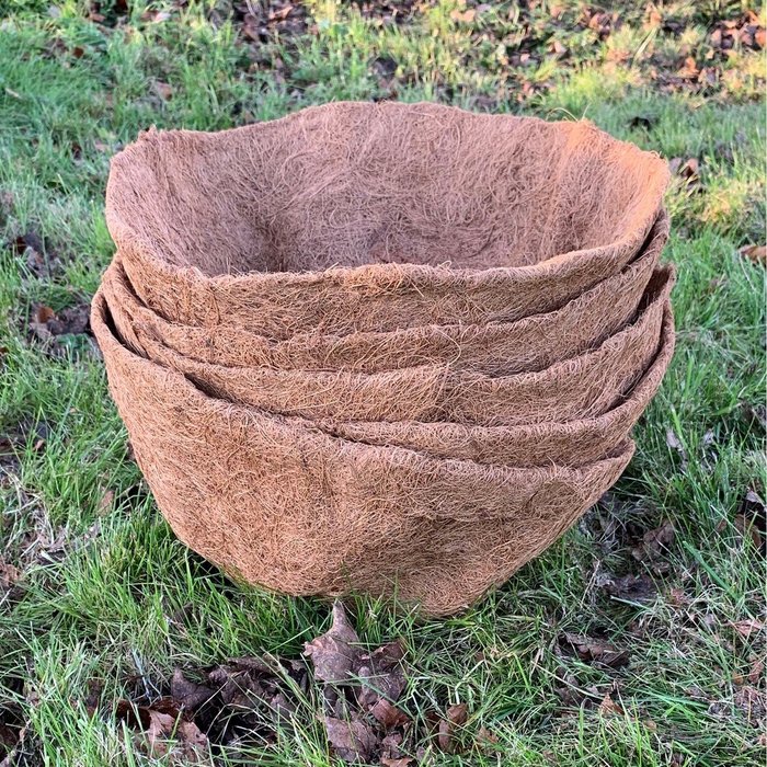 The Range | Selections Coco Hanging Basket Planter Liners (40cm) - Brown / 2.5kg / 5 Selections Coco Hanging Basket Planter Liners (40cm) - Brown / 2.5kg / 5