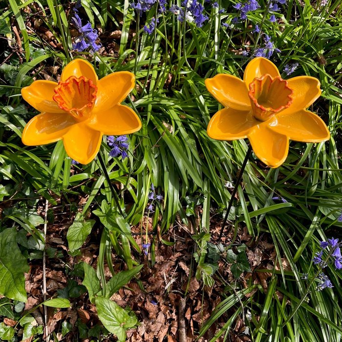 The Range | Selections Cast Iron Daffodil Bird Feeder Flower Dish - Yellow Selections Cast Iron Daffodil Bird Feeder Flower Dish - Yellow