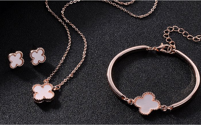 The Range | Four Leaf Clover Jewellery Set - White Four Leaf Clover Jewellery Set - White