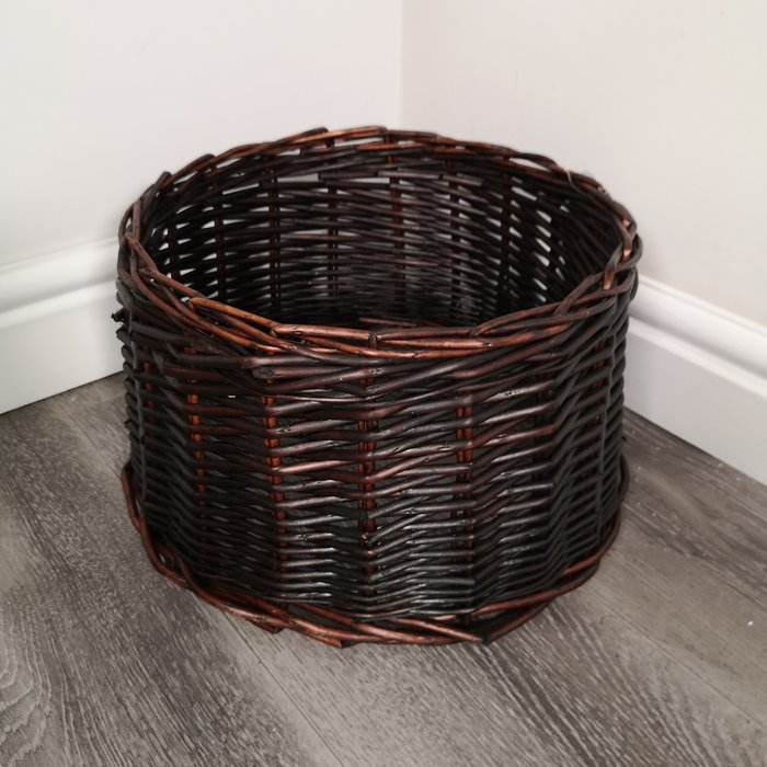 The Range | Samuel Alexander Small Dark Brown Wicker Christmas Tree Skirt - Brown Samuel Alexander Small Dark Brown Wicker Christmas Tree Skirt - Brown