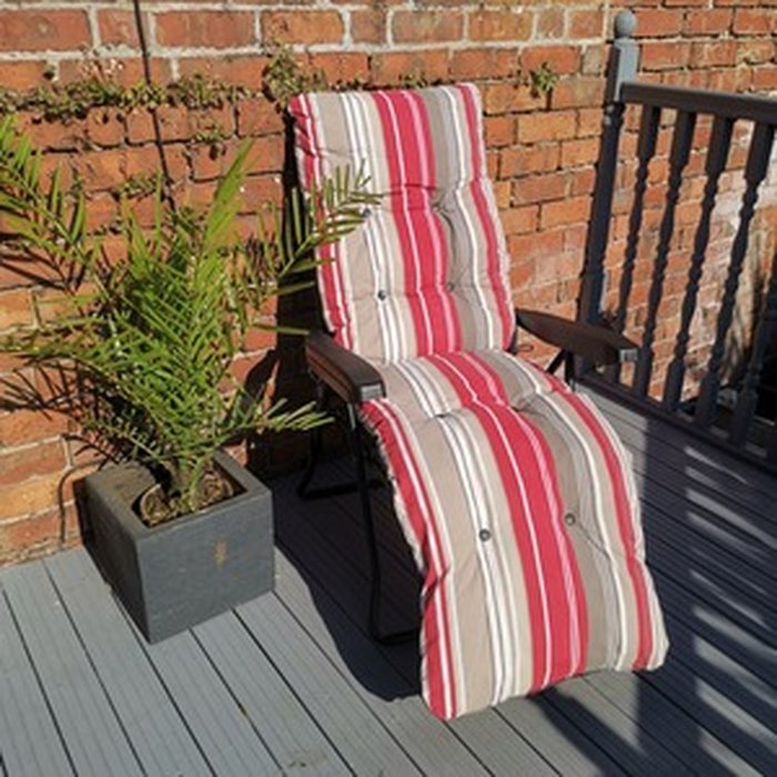The Range | Samuel Alexander Samuel Alexander Padded Garden Sun Lounger With Red Stripes Samuel Alexander Samuel Alexander Padded Garden Sun Lounger With Red Stripes