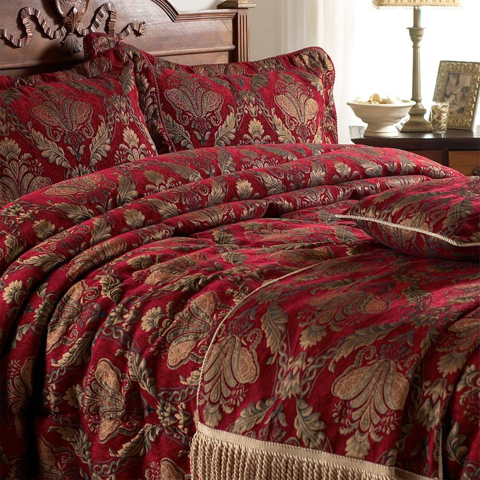 The Range | Paoletti Paoletti Shiraz Embroidered Floral Bedspread Polyester Burgundy Paoletti Paoletti Shiraz Embroidered Floral Bedspread Polyester Burgundy