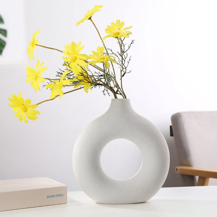 The Range | Livingandhome Nordic White Donut Ceramic Vase for Pampas Grass - Creamy White Livingandhome Nordic White Donut Ceramic Vase for Pampas Grass - Creamy White
