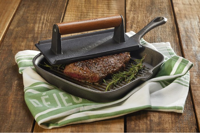 The Range | Kitchencraft KitchenCraft Cast Iron 23cm Square Grill Pan - Grey Kitchencraft KitchenCraft Cast Iron 23cm Square Grill Pan - Grey