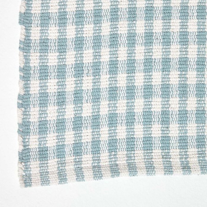 The Range | Homescapes Homescapes Gingham Check Woven Cotton Rug - Blue / 170cm Homescapes Homescapes Gingham Check Woven Cotton Rug - Blue / 170cm