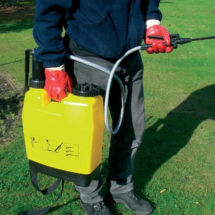 The Range | Samuel Alexander 12 Litre Back Pack Knapsack Garden Pressure Sprayer for Weed Fertiliser - Yellow Samuel Alexander 12 Litre Back Pack Knapsack Garden Pressure Sprayer for Weed Fertiliser - Yellow