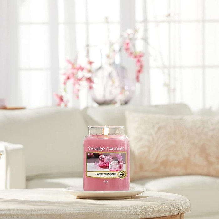 The Range | Yankee Candle Yankee Candle - Classic Range - Purple Yankee Candle Yankee Candle - Classic Range - Purple
