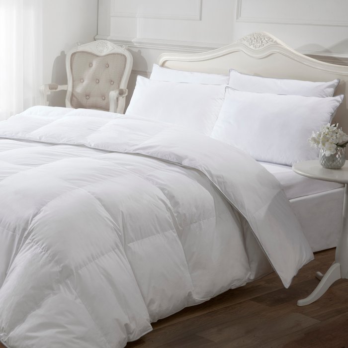 The Range | Cascade Home 5* 15 Tog Luxury Like Down Duvet - White / Super King size Cascade Home 5* 15 Tog Luxury Like Down Duvet - White / Super King size