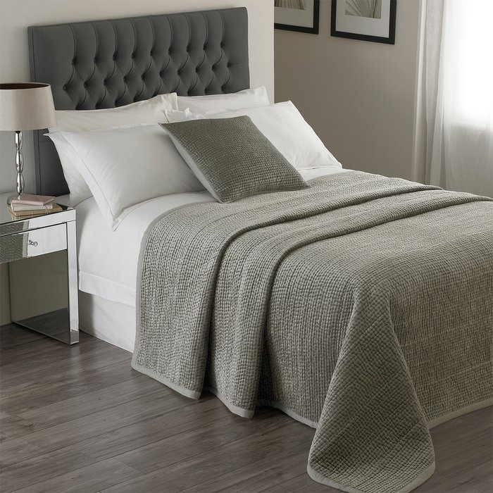 The Range | Paoletti Paoletti Brooklands Velvet Super King Bedspread Viscose Cotton Silver Paoletti Paoletti Brooklands Velvet Super King Bedspread Viscose Cotton Silver