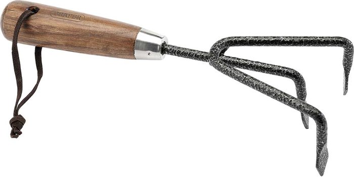 Tooled Up | Draper Draper Carbon Steel Heavy Duty Hand Cultivator Ash Handle Draper Draper Carbon Steel Heavy Duty Hand Cultivator Ash Handle