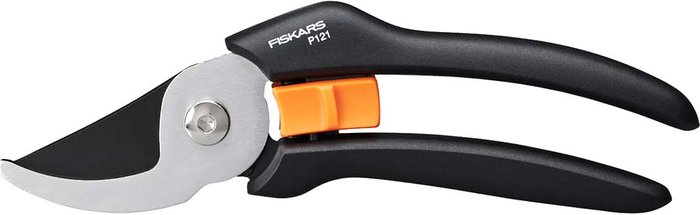 Tooled Up | Fiskars Fiskars P121 SOLID Bypass Secateurs Fiskars Fiskars P121 SOLID Bypass Secateurs