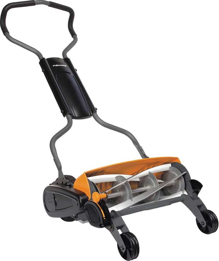 Tooled Up | Fiskars Fiskars StaySharp Max Reel Push Hand Cylinder Lawnmower Fiskars Fiskars StaySharp Max Reel Push Hand Cylinder Lawnmower