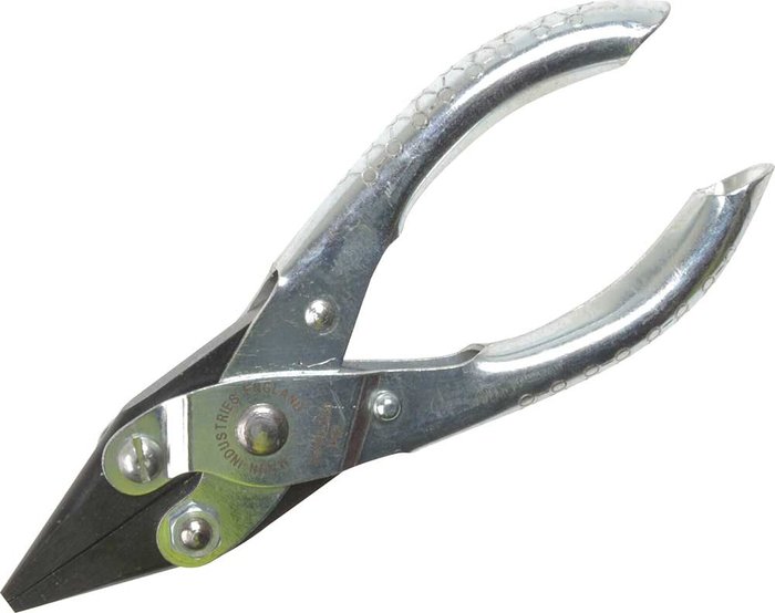 Tooled Up | Maun Maun Snipe Nose Smooth Jaws Pliers 125mm Maun Maun Snipe Nose Smooth Jaws Pliers 125mm