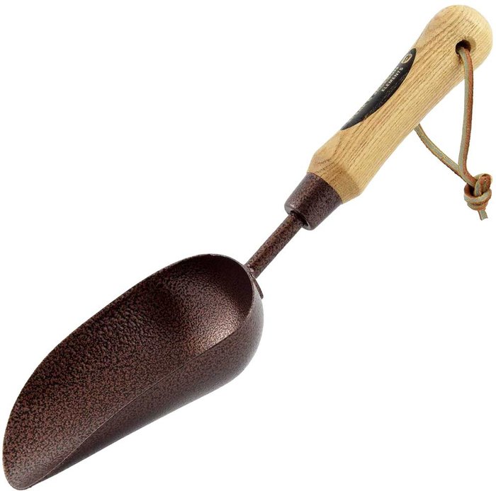 Tooled Up | Spear and Jackson Spear and Jackson Elements Soil Scoop Spear and Jackson Spear and Jackson Elements Soil Scoop