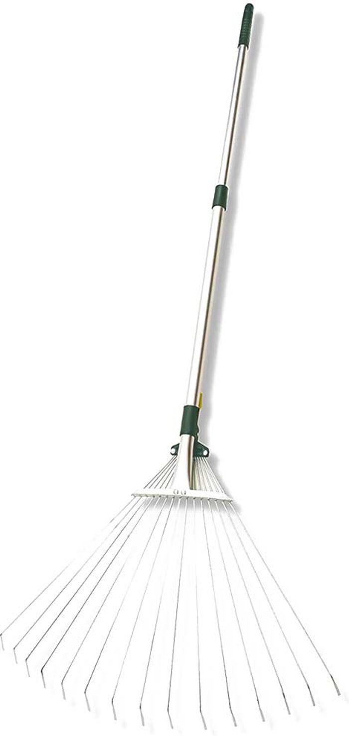 Tooled Up | Spear and Jackson Kew Gardens Expanding Telescopic Lawn Rake 1.5m Spear and Jackson Kew Gardens Expanding Telescopic Lawn Rake 1.5m