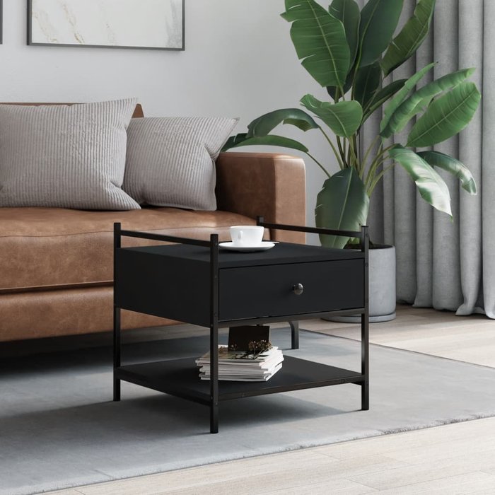 Mesa de centro negra de 50x50x50 cm, fabricada en madera de ingeniería.