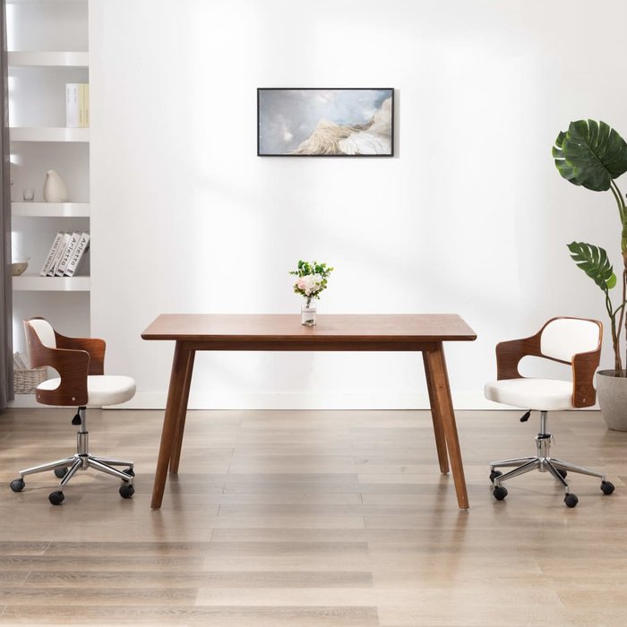 Silla de comedor giratoria, blanca, de madera curvada y polipiel.