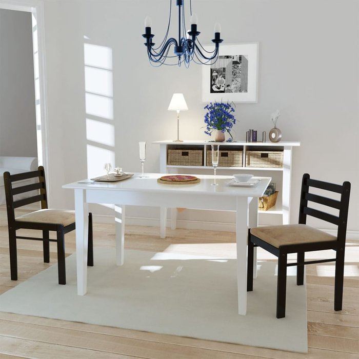 Juego de 2 sillas de comedor de madera maciza de caucho y terciopelo marrón.