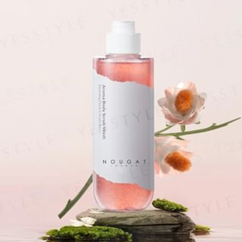 NOUGAT - Aroma Body Scrub Wash Blooming Floral & Fruity Berry 320ml