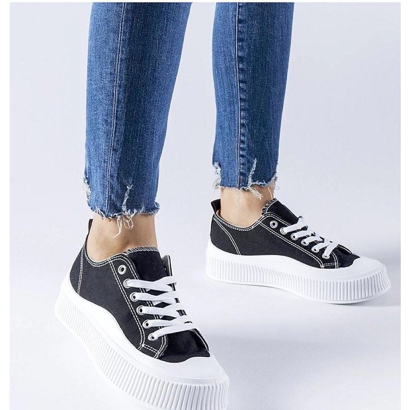 Sneakers model 207617 Solea - 39 - Black