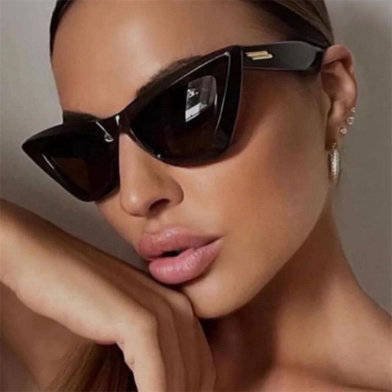 DYTYMJ Cat Eye Sunglasses Women Small Triangle Frame Shades for Women Retro Cateye Sun Glasses Lunette De Soleil Femme