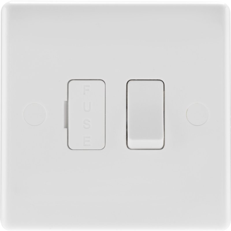 BG Moulded White 13 Amp Switched And Fused MWA 850-01