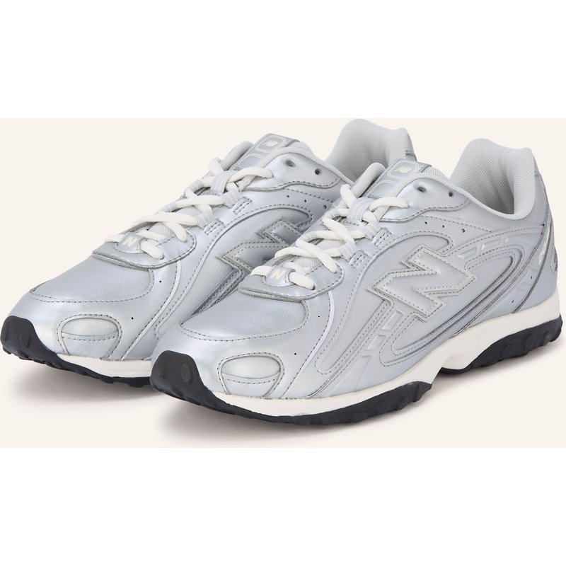 New Balance Sneaker 204l silber