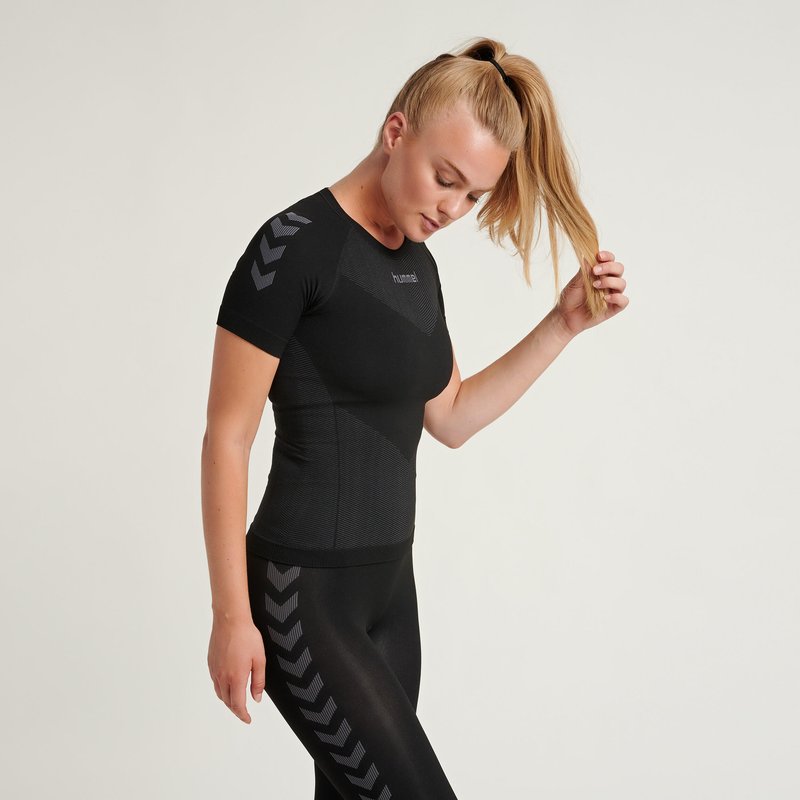 T-Shirt Hummel First Damen