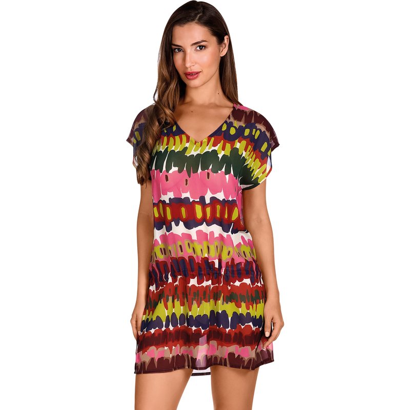 Dolores Cortés - Vestido de playa corto con estampado abstracto.