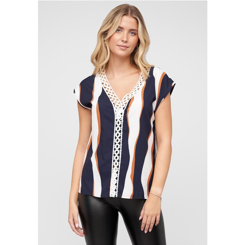 Cloud5ive V-Neck Top mit Häkelbordüre und Wellen Print