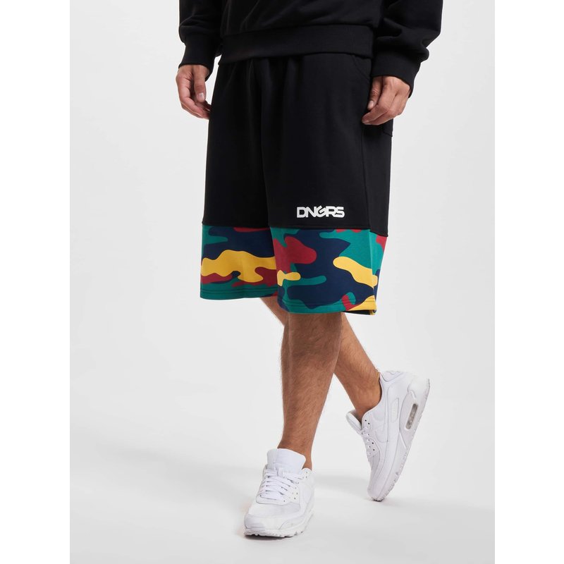 Dangerous DNGRS Short HideMe
