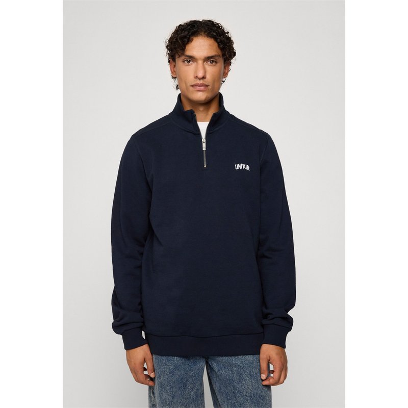 UNFAIR ATHLETICS Curved Halfzip Sweatshirt