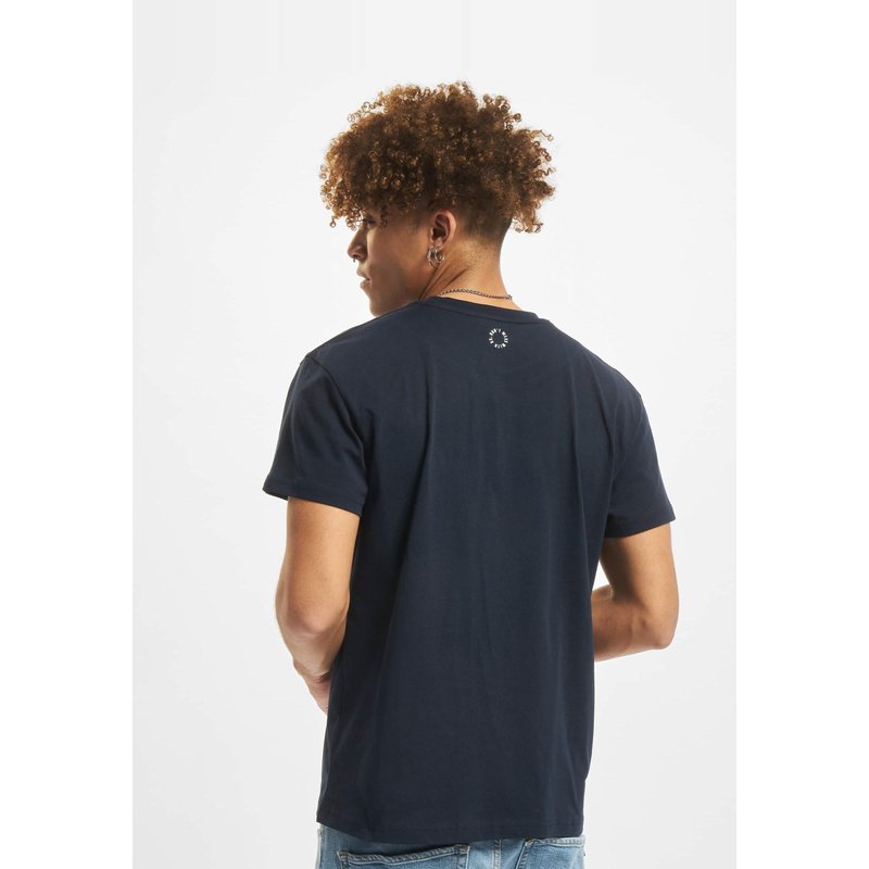 UNFAIR ATHLETICS Classic Label T-Shirt