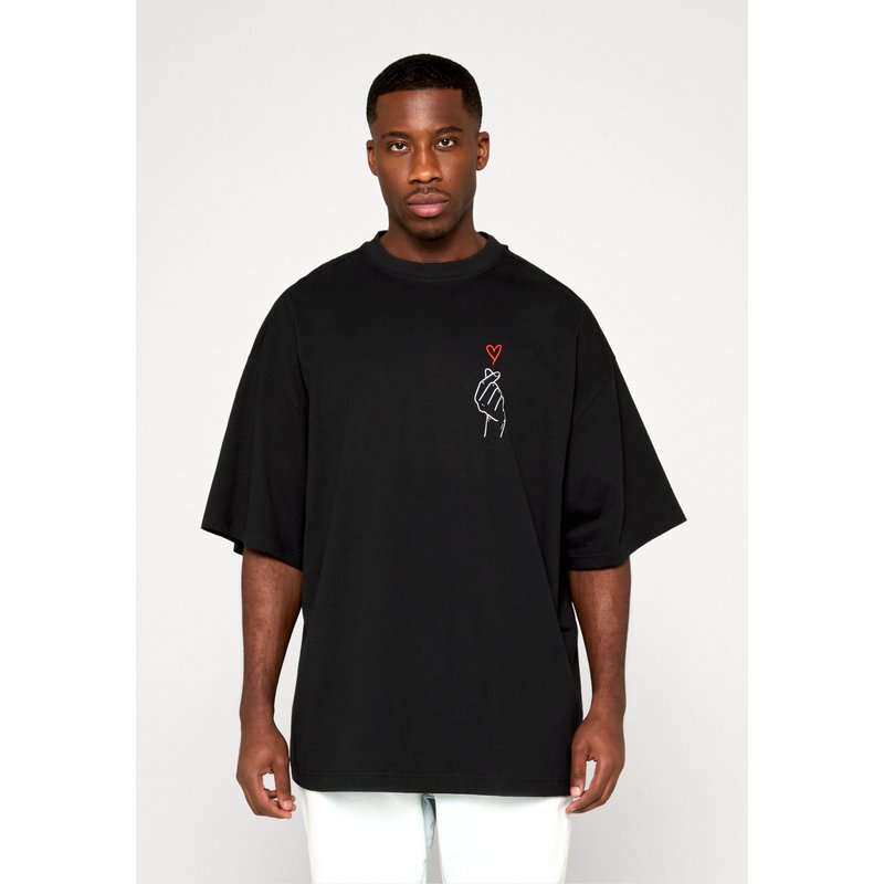 Merchcode K Heart Huge Tee