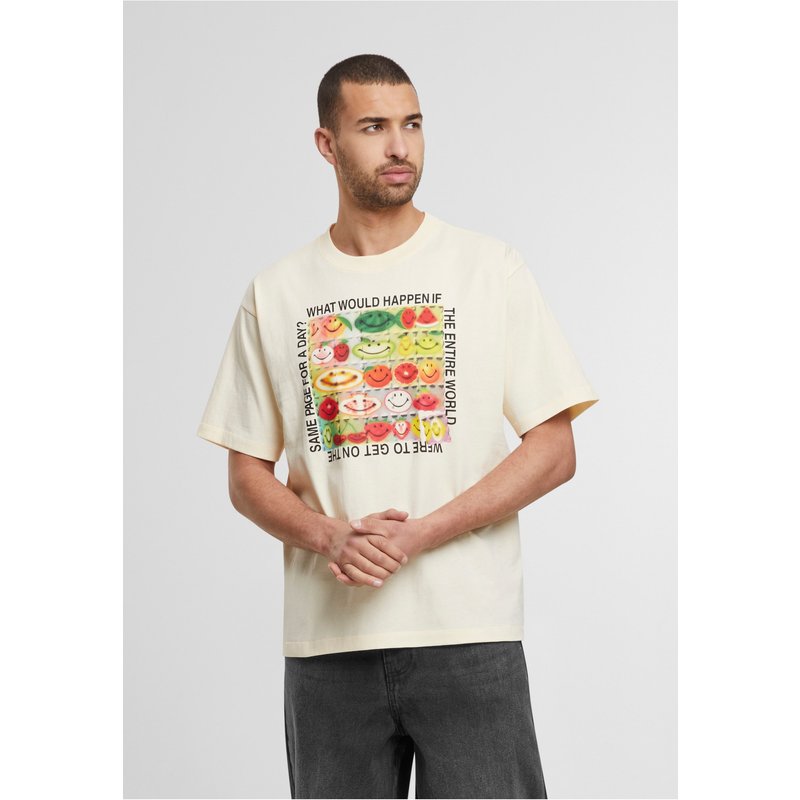 Market Studios SMILEY SAME PAGE T-SHIRT
