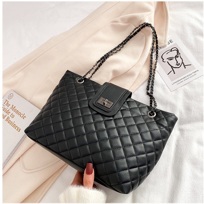 Women's Crossbody Bags Simple Diamond-patterned Embroidered Thread Underarm Lock Single-shoulder Bag, Large-capacity Chain Hand-held Crossbody Bag