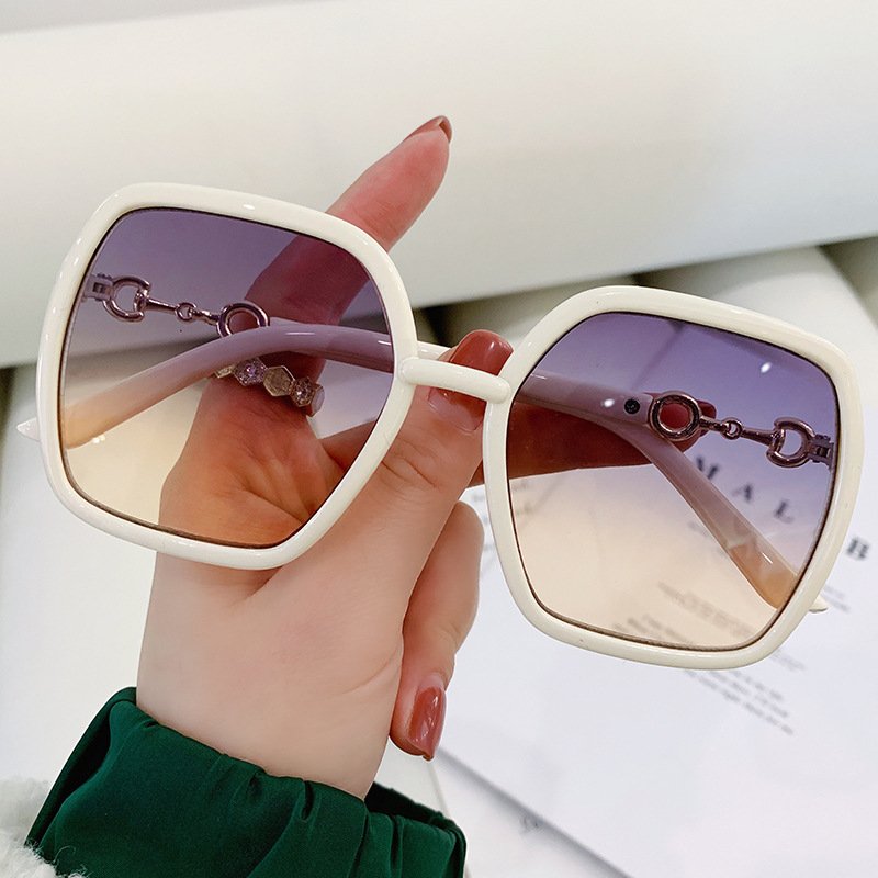2022 net red Korean sunglasses women's new fashion box anti ultraviolet Sunglasses