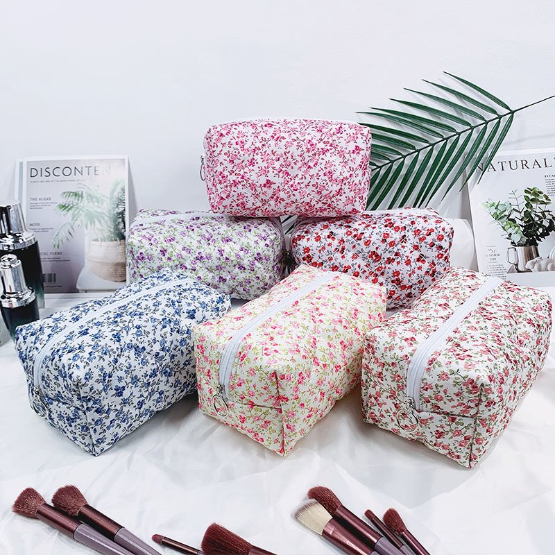 Makeup Tools & Accessories Quilted Embroidery Small Floral Cosmetic Bag Large Capacity Portable Cotton Handbag Fresh And Simple Wash Bag
