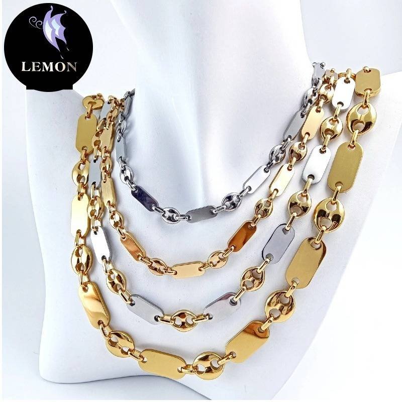 Collier unisexe en acier inoxydable à maillons fins et brillants, finition polie miroir. Un bijou tendance, fait main, pour hommes et femmes.