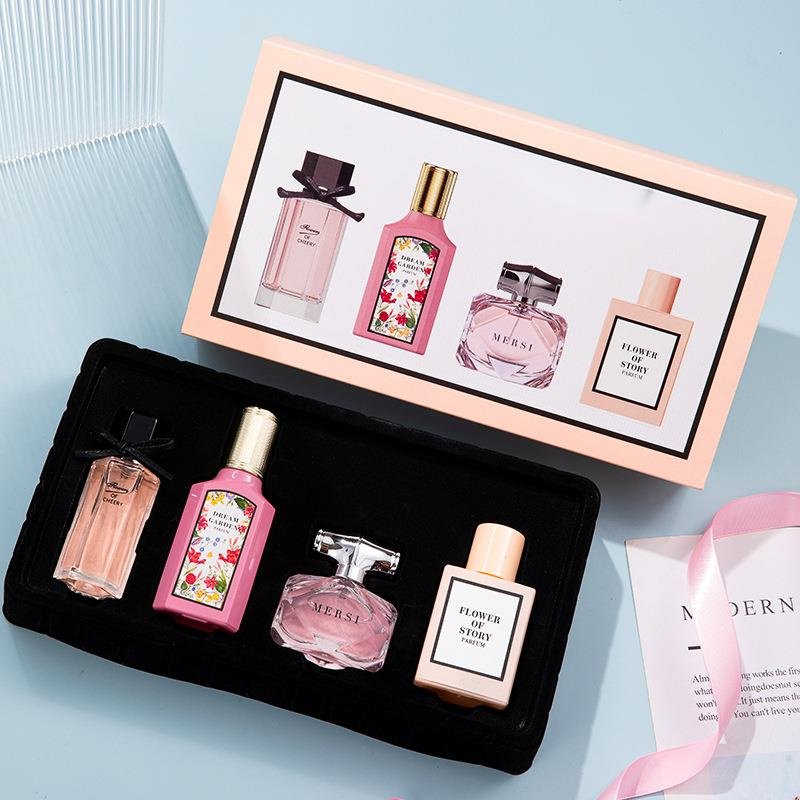 New Product Hot Sale Perfume Women's Four Piece Set Floral Blossom Gift Box Fragrance Fresh and Lasting Fragrance