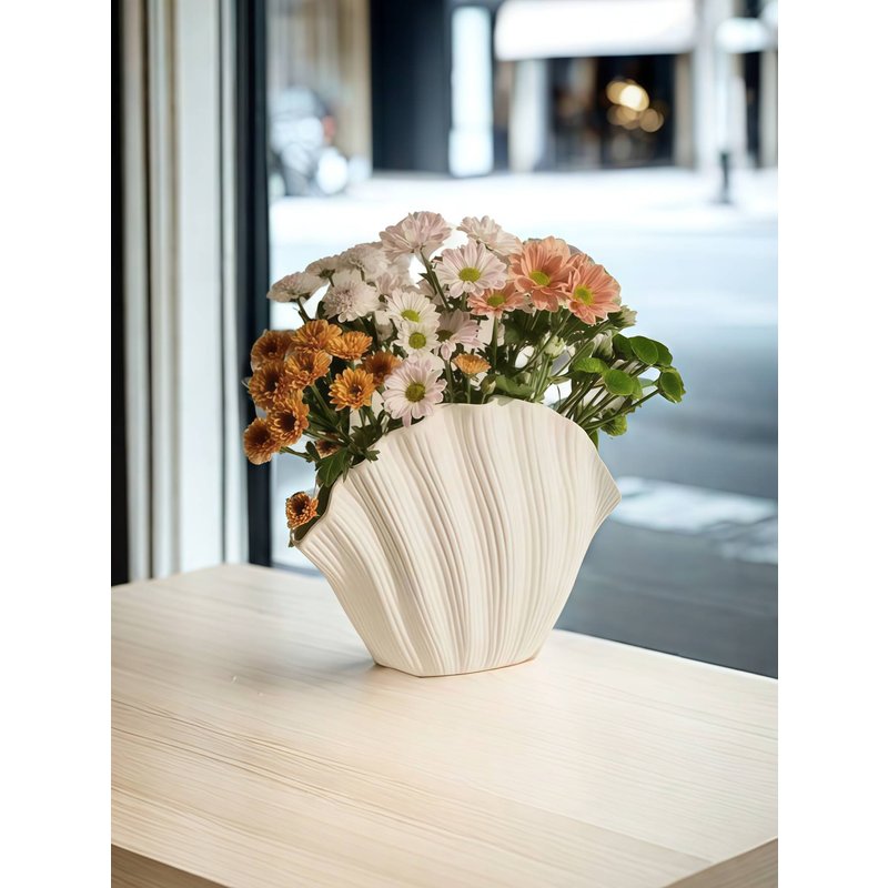 1pc White Ceramic Shell Shape Vase Is Suitable For Mediterranean Style Design Scene Ornaments Flower Arrangement Vase