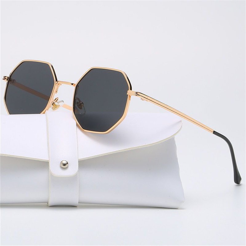 TGOGO Retro Square Round Sunglasses For Men Women Fashion Small Frame Polygon Sun Glasses Vintage Metal Frame Outdoor Driving Eyewear