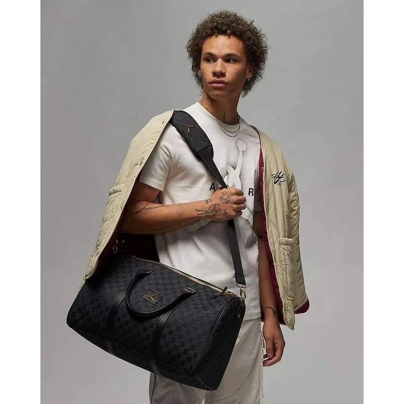 NikeJORDAN Checkerboard Patterned Floral Luggage Bag, Travel Bag, Couple's Shoulder Bag FJ6787-011