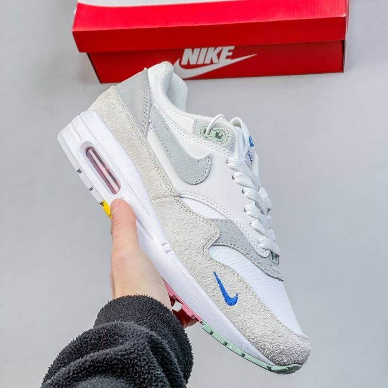 The Nike Air Max 1 Is A Comfortable, Shock-absorbing, Breathable, Lightweight, Fashionable And Multi-functional Running Shoe. Unisex Style