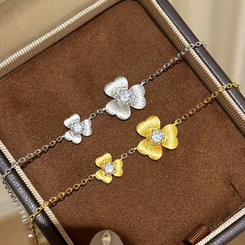 Brushed Clover Bracelet – Gold/Silver Geometric Hand Chain With Micro Diamonds