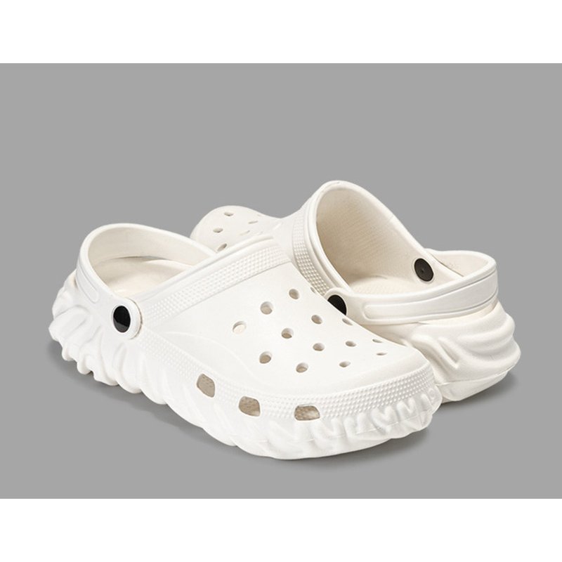 Couple style perforated shoes with small sizes, low-priced and high-volume styles