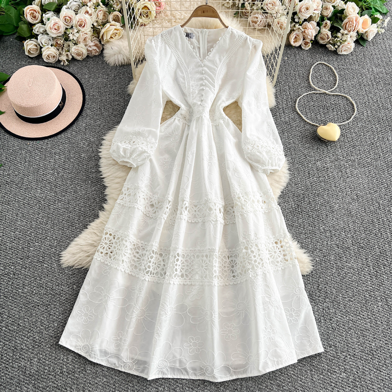 French Style White Lace Embroidery V Neck Long Sleeved Dress For Women Summer New Style Waist Slimming Fairy Big Swing Skirt