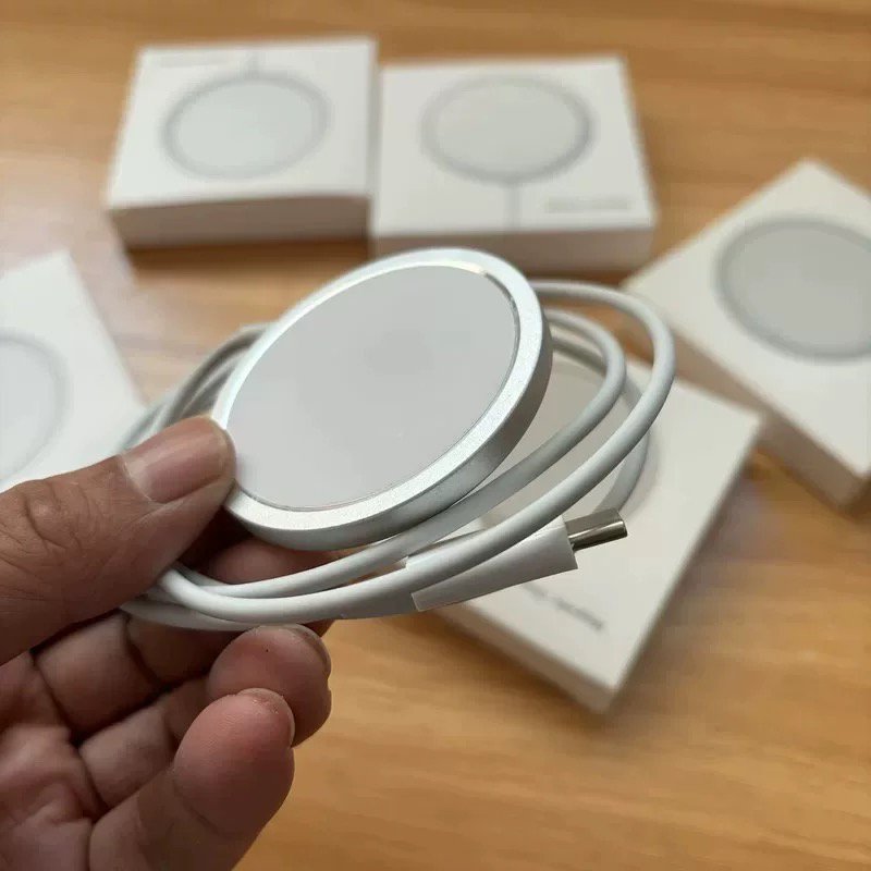 Applicable To Iphone 15W Magnetic Wireless Charger Magsaf20w Suit Iphone16pro/14/13/12 Ultra-Thin Sucker Max Accessories