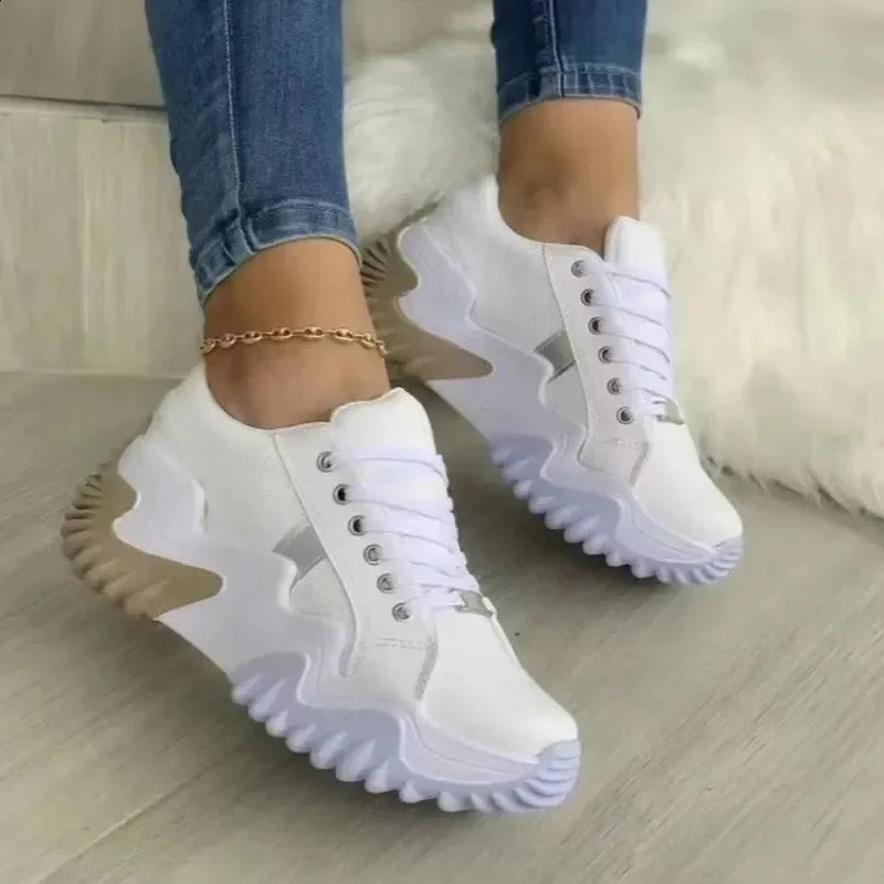 Fashion Tennis High Top Canvas Shoe Sneakers Women Lace-Up Breathable Running Autumn Girls Platform Vulcanized Shoes